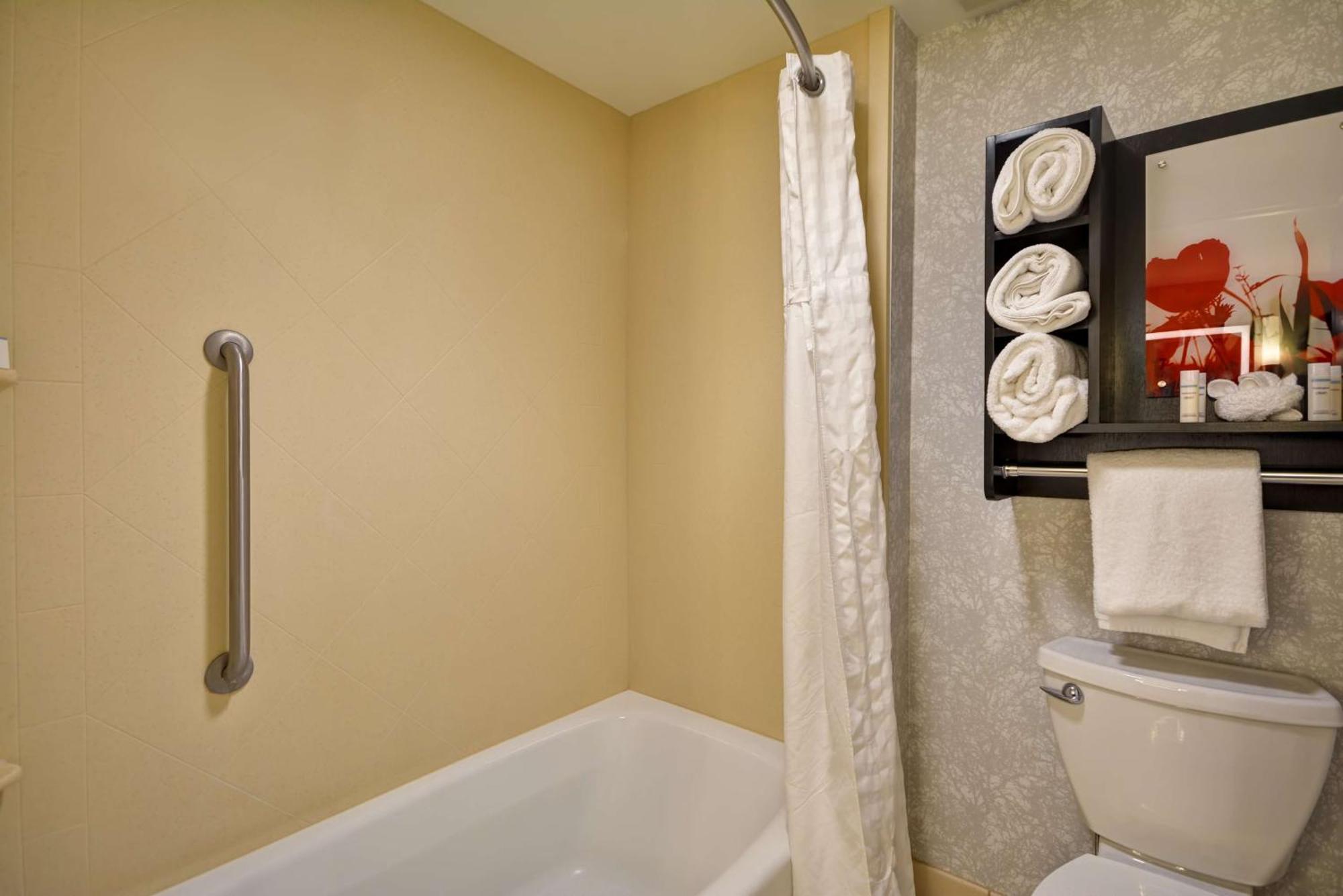 The Homewood Suites By Hilton Ithaca Eksteriør billede