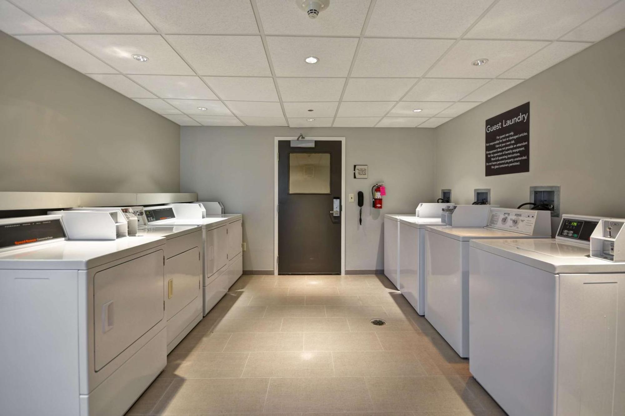 The Homewood Suites By Hilton Ithaca Eksteriør billede